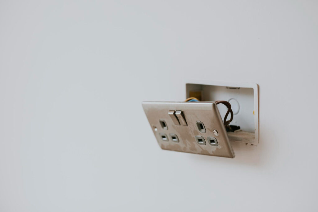 electrical outlet replacement